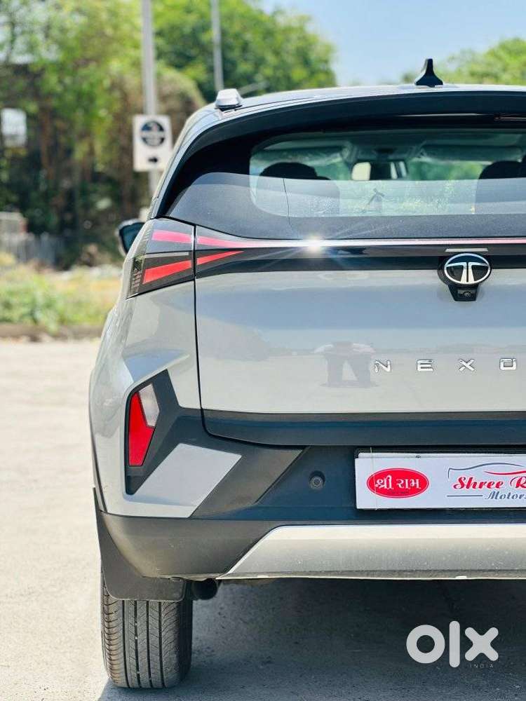 Tata Nexon Creative 1.2 Revotron Petrol 7dca, 2025, Petrol