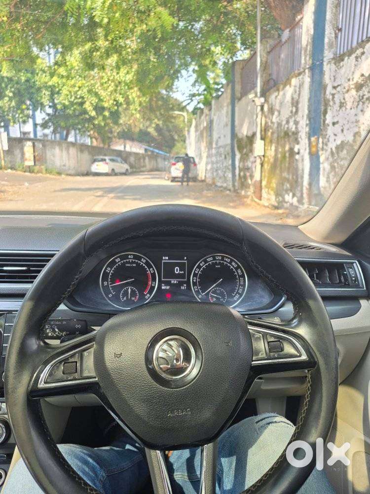 Skoda Superb Style 1.8 Tsi At, 2016, Petrol