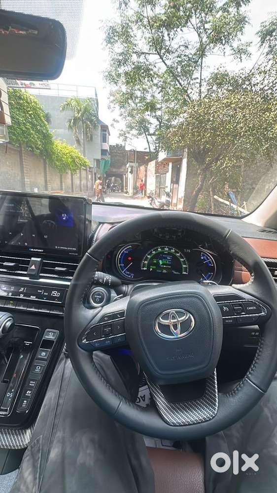 Nri Car Less Driven Only 14000 Km Only One Service In Company