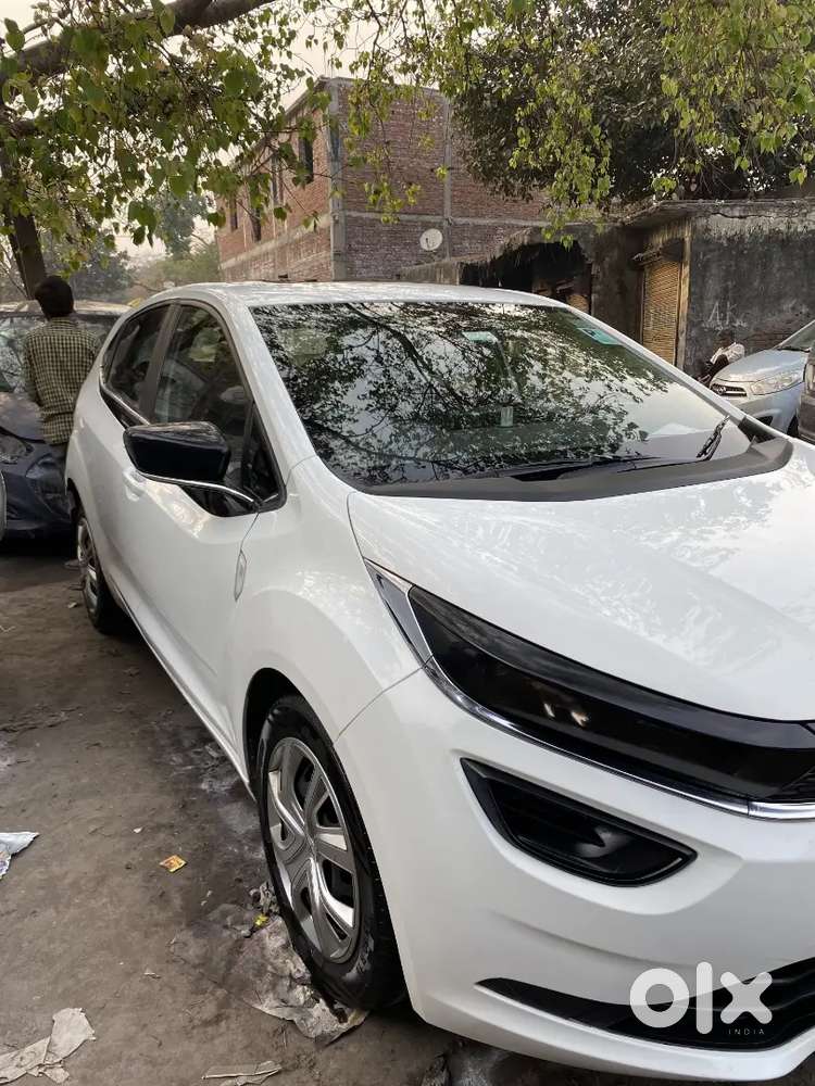 Tata Altroz 2023 Diesel Well Maintained