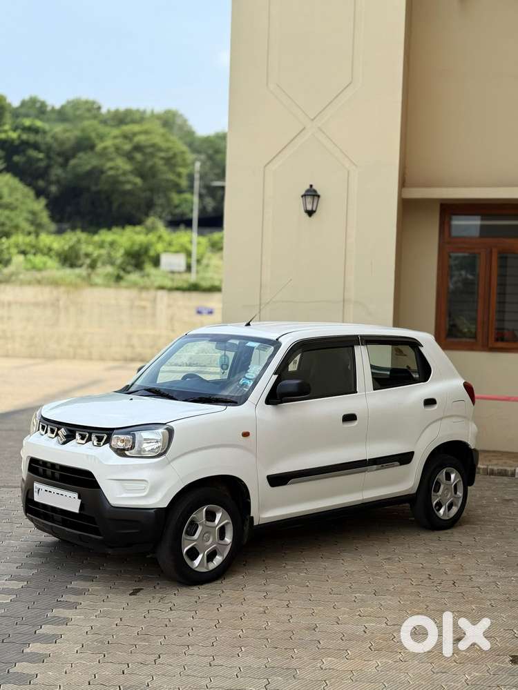 Maruti Suzuki S-presso Vxi Opt, 2022, Petrol
