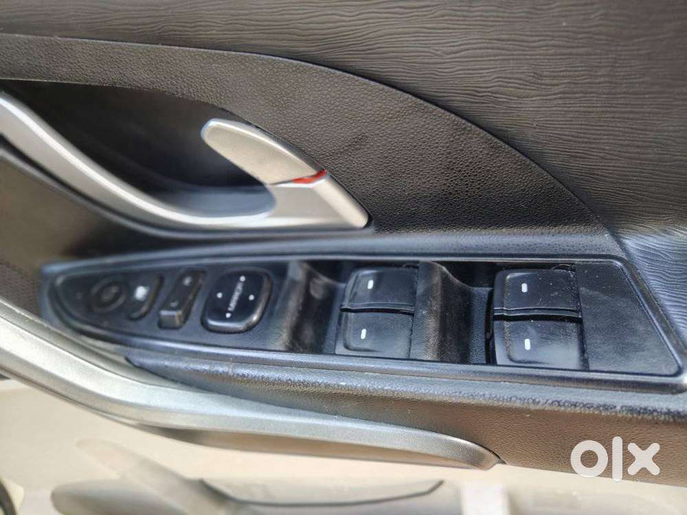 Mahindra Xuv500 W6 At, 2016, Diesel