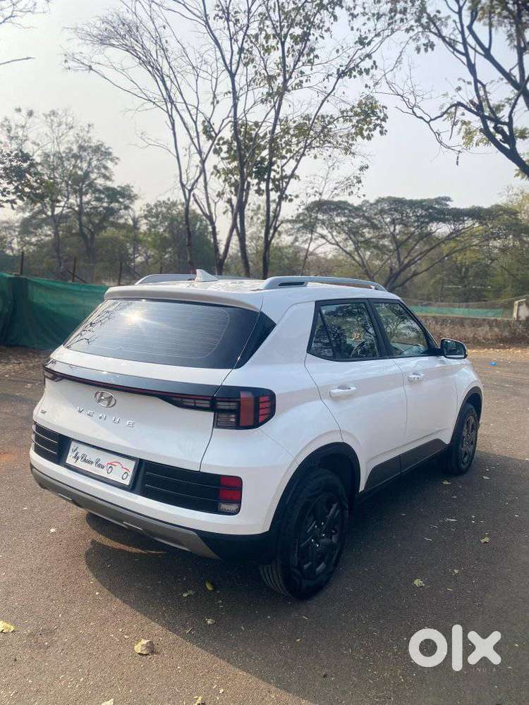Hyundai Venue Sx Mt, 2024, Petrol