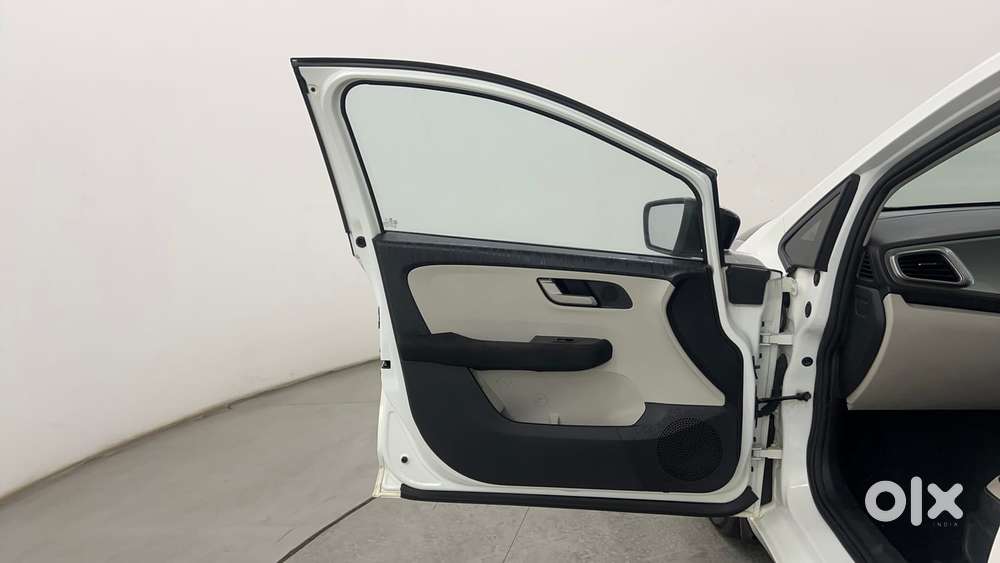Tata Altroz Xz Plus (s) Diesel, 2023, Diesel