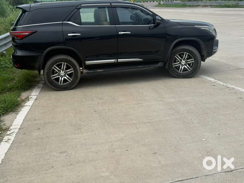 2023 Toyota Fortuner Diesel 4x2 At