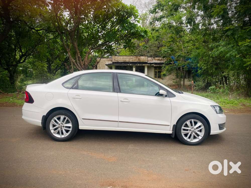 Skoda Rapid 1.0 Style At, 2021, Petrol