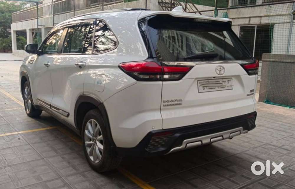 Toyota Innova Hycross 2.0 Vx Hybrid 7 Str, 2023, Petrol