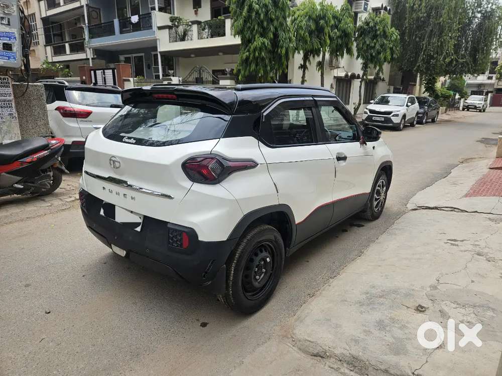 Tata Punch 2022 Petrol 30200 Km Driven Well Maintained