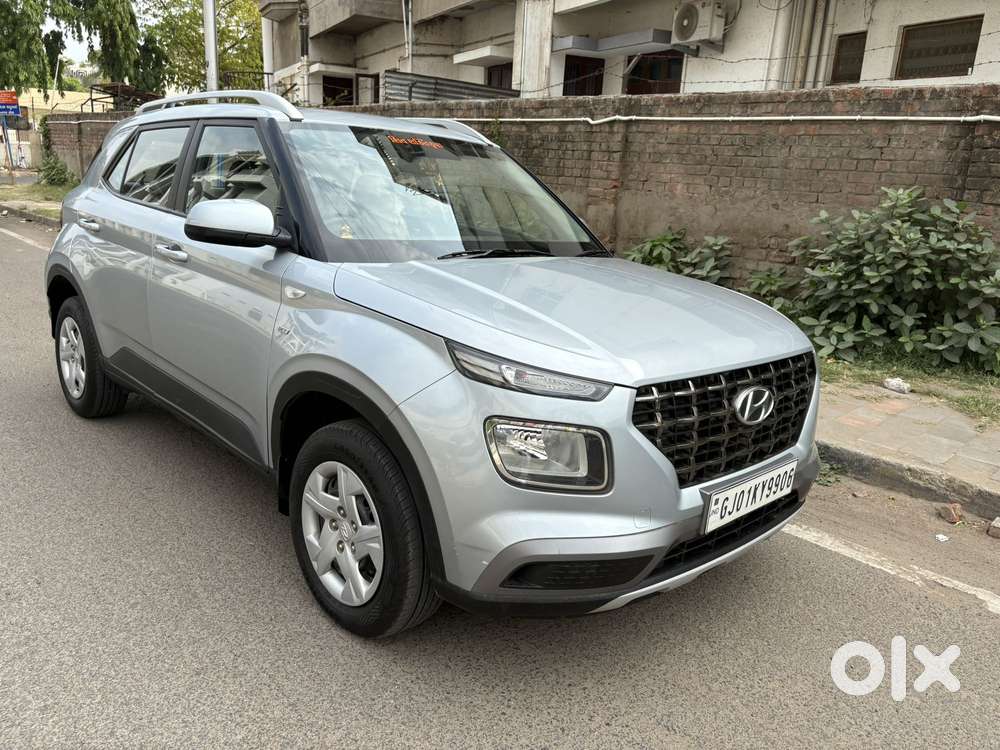 Hyundai Venue S Turbo Dct, 2020, Petrol