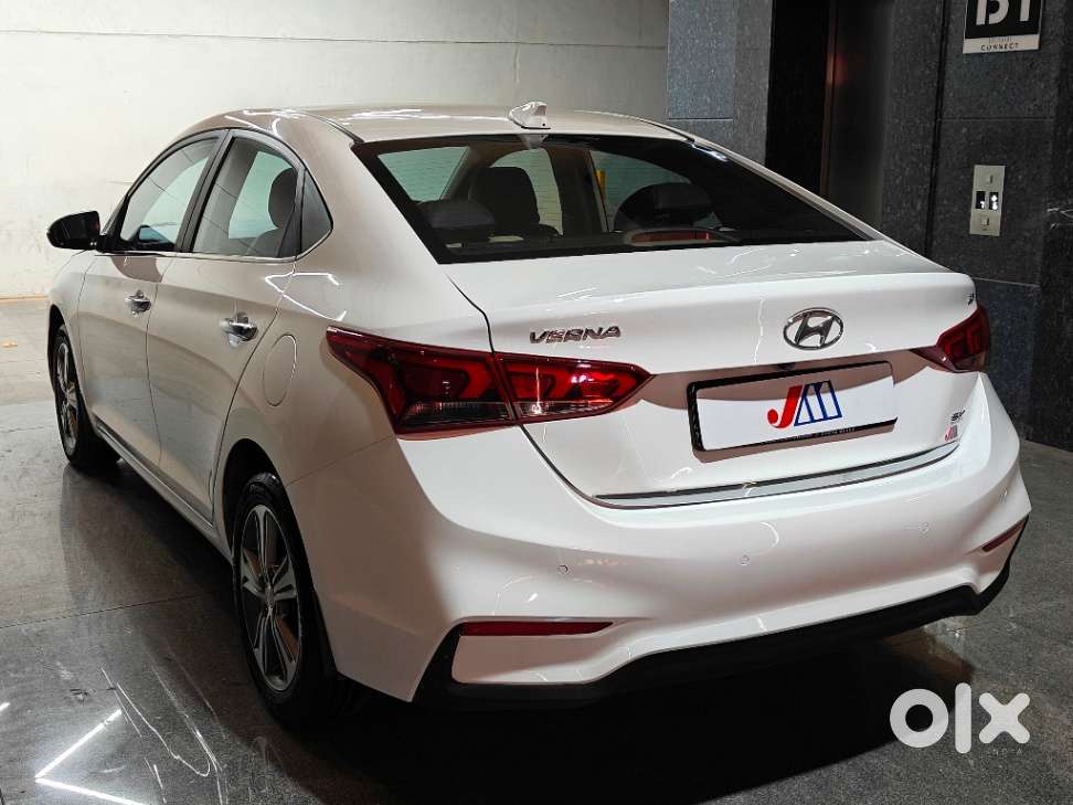 Hyundai Verna 1.6 Sx (o) Vtvt, 2018, Petrol