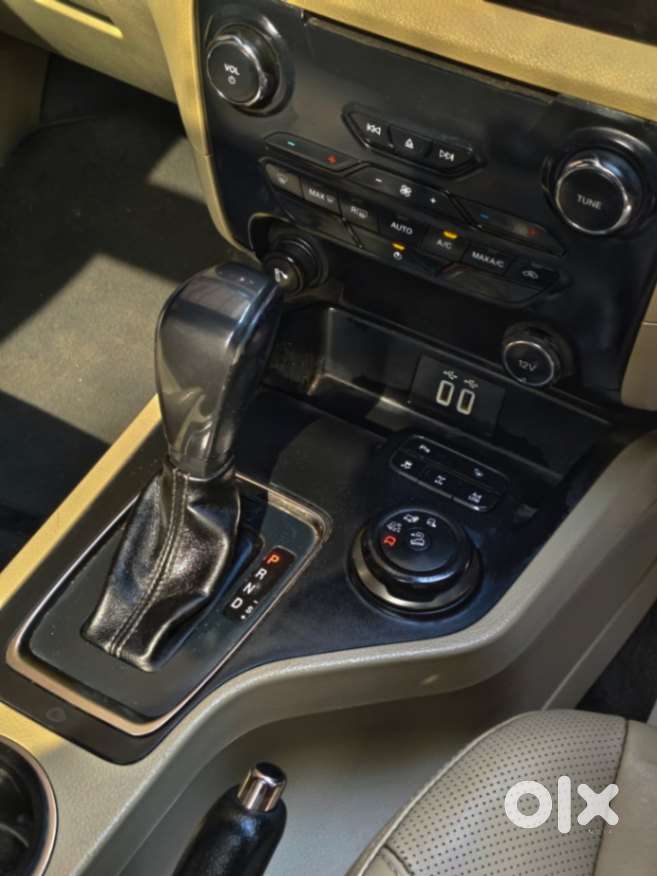 Ford Endeavour 3.2 Titanium At 4x4, 2017, Diesel