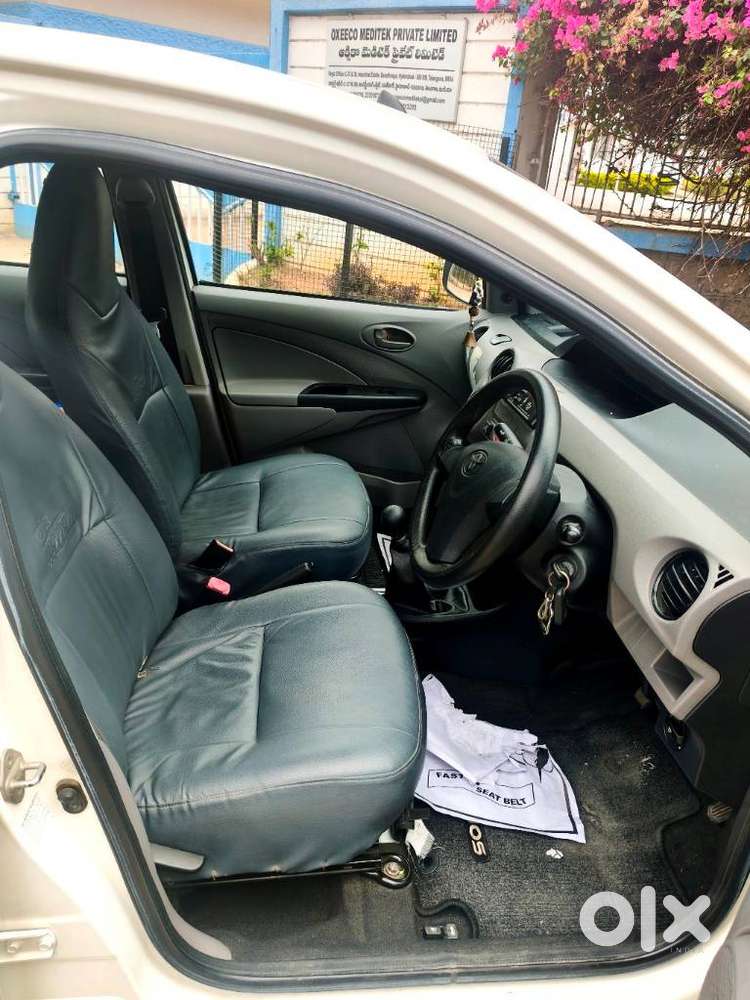 Toyota Etios 2010-2012 G, 2011, Petrol