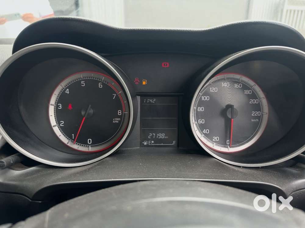 Maruti Suzuki Swift Vxi, 2023, Petrol