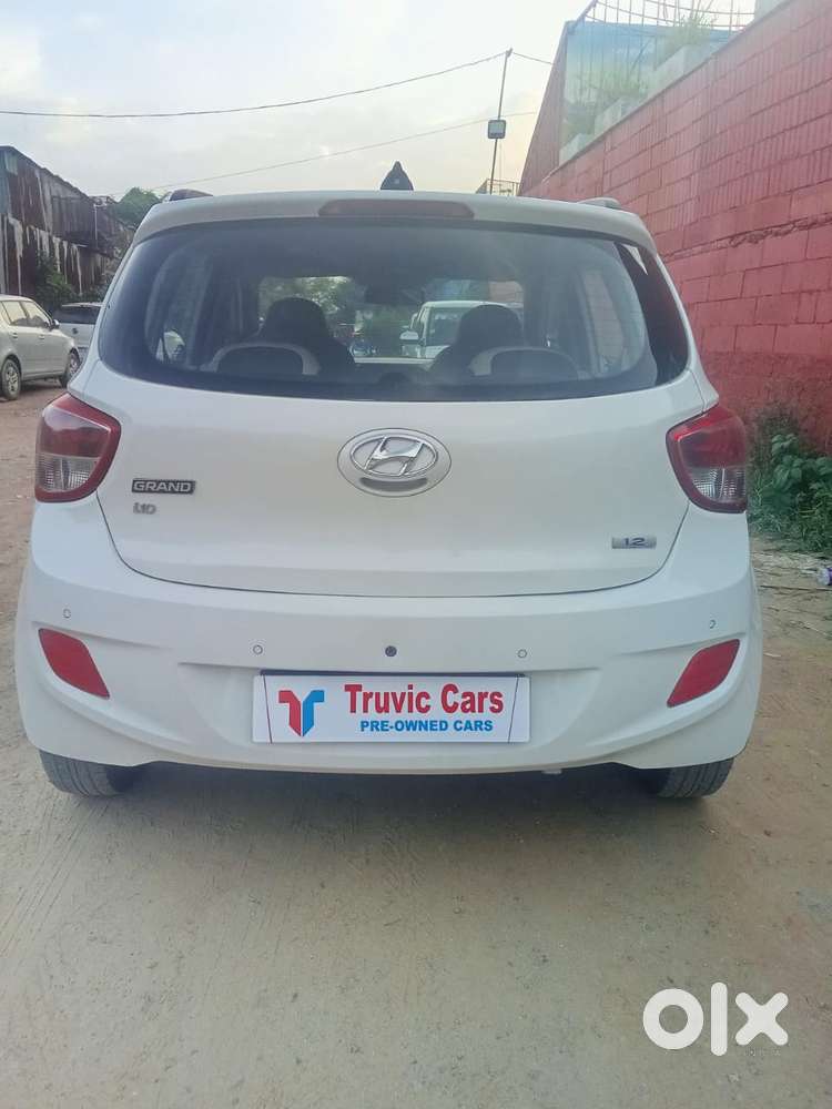 Hyundai Grand I10 Sportz, 2016, Petrol