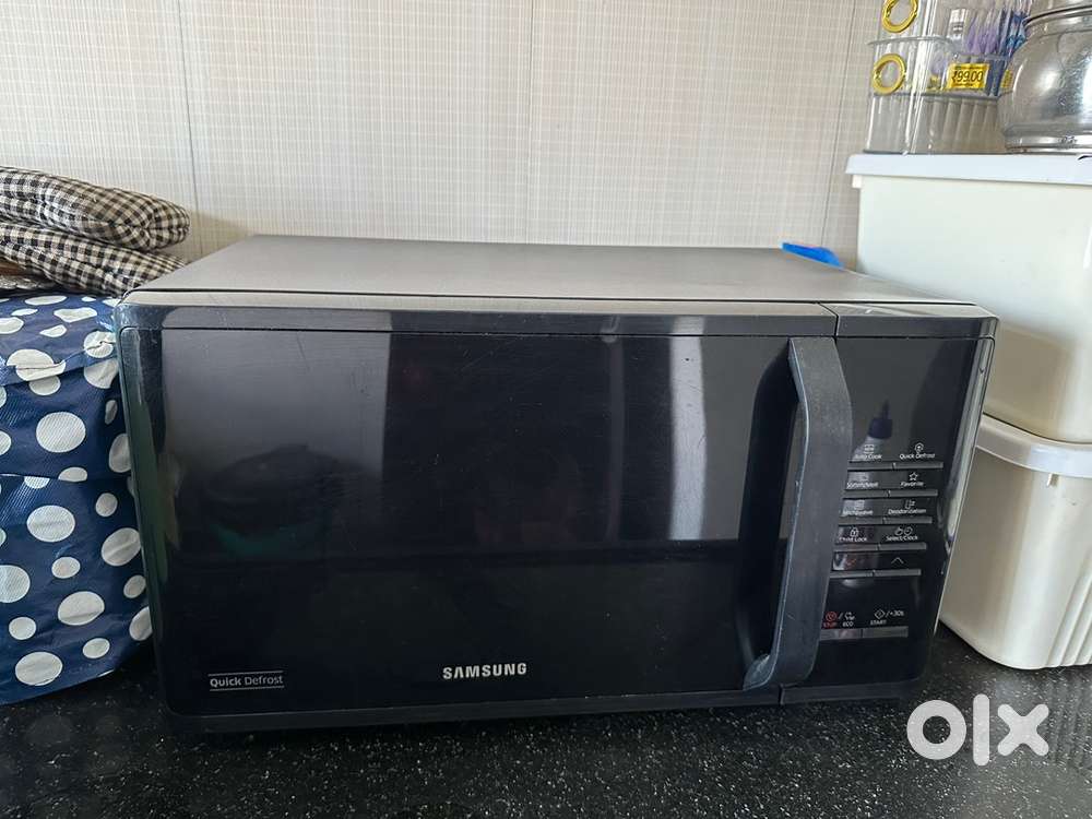 Samsung Microwave :  Mint Condition (Sparingly Used)