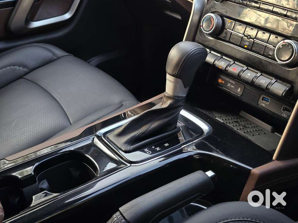 Mahindra Scorpio N Z8 Petrol At 7 Str, 2025, Petrol