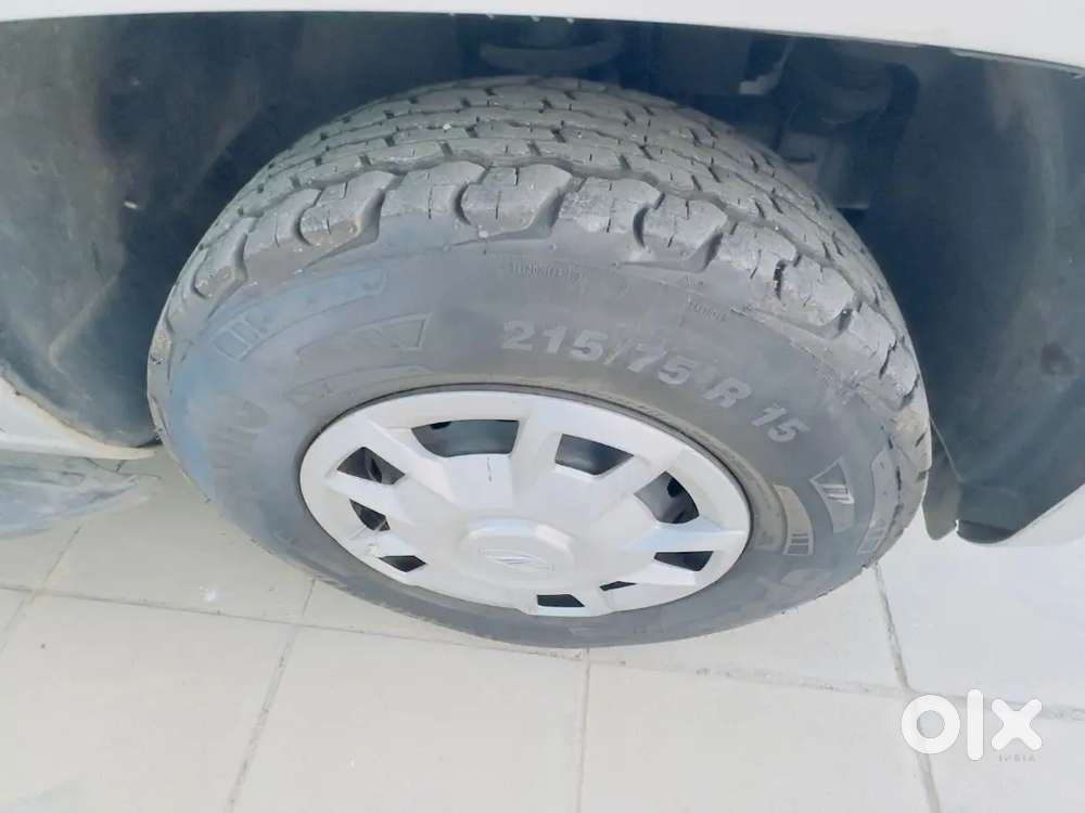 Mahindra Tuv300 T6 ( Diesel) Mt