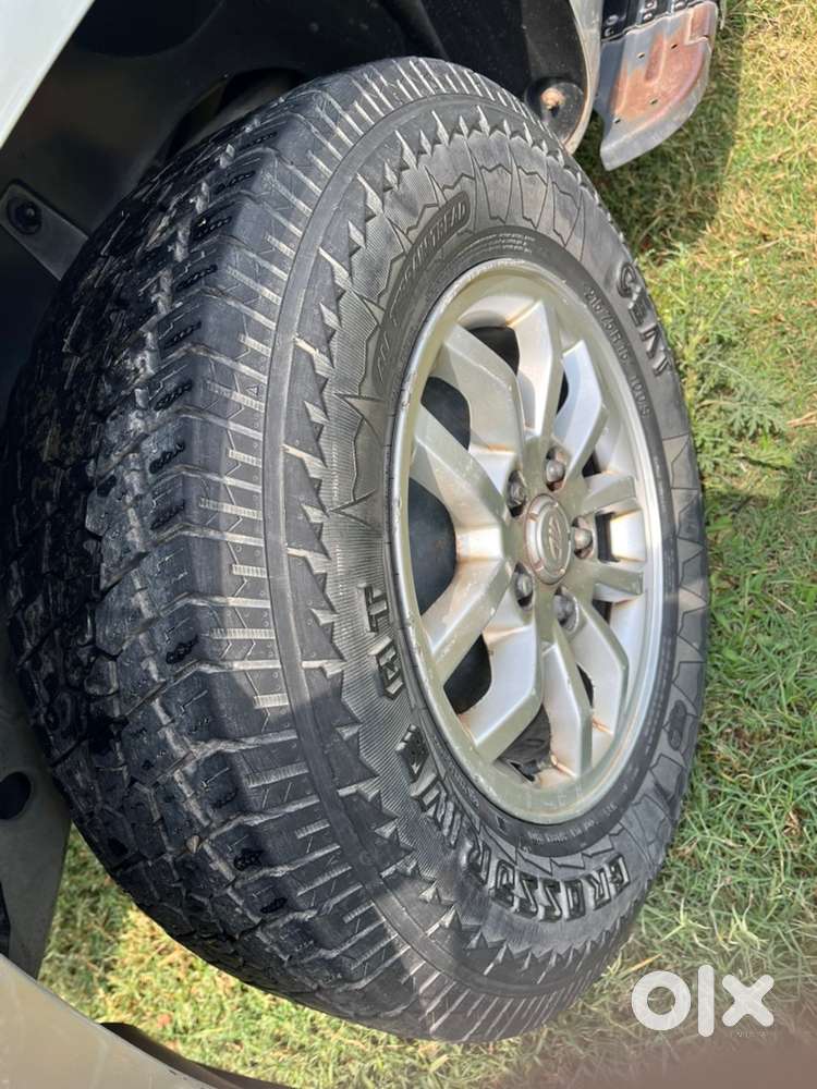 Mahindra Tuv 300 2017 Model