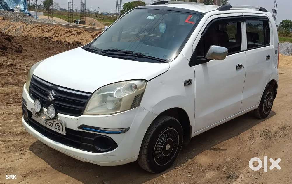 Maruti Suzuki Wagonr Lxi  Cng
2011model
New Tyres
Insurance Ok