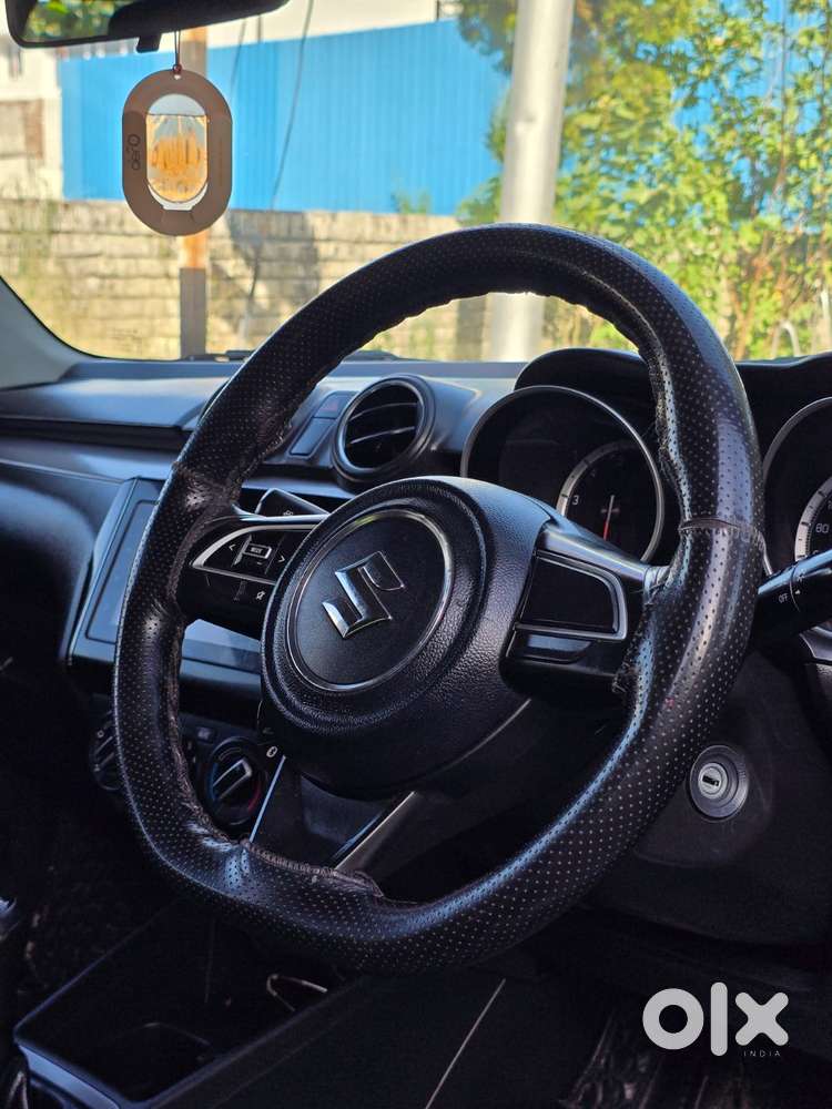 Maruti Suzuki Swift Vxi + Manual, 2023, Petrol