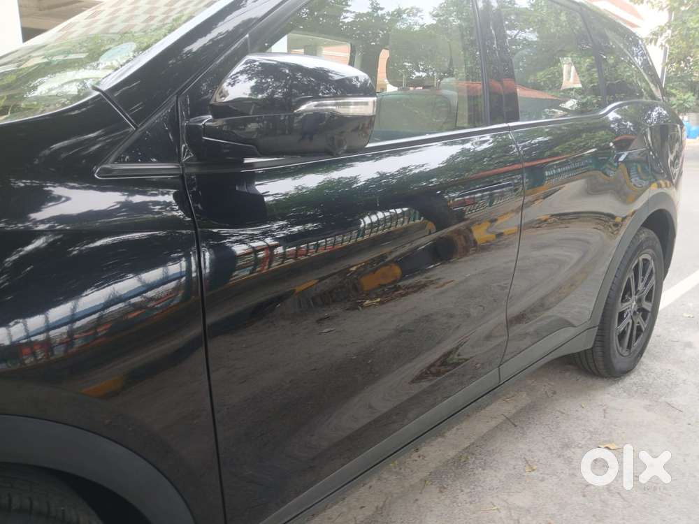 Mahindra Xuv700 2.0 Ax 7 Petrol At Luxury Pack Str, 2024, Petrol