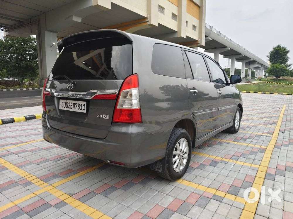 Toyota Innova 2.5 V 8 Str, 2012, Diesel