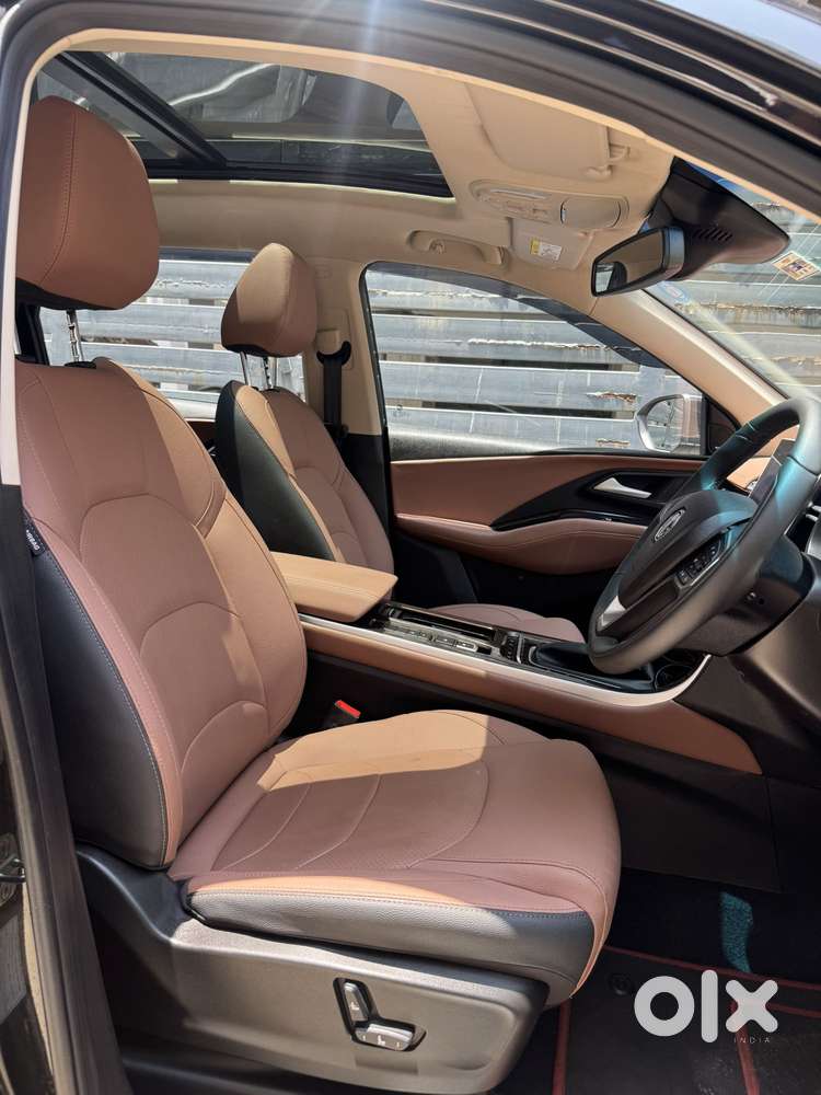 Mg Hector Plus Savvy Pro 1.5 Turbo Petrol Cvt 6 Str Dual Tone, 2025,..
