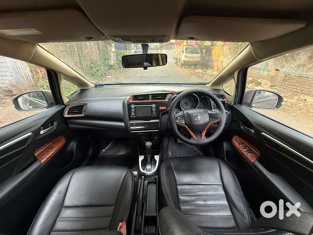 Honda Jazz V Automatic, 2016, Petrol