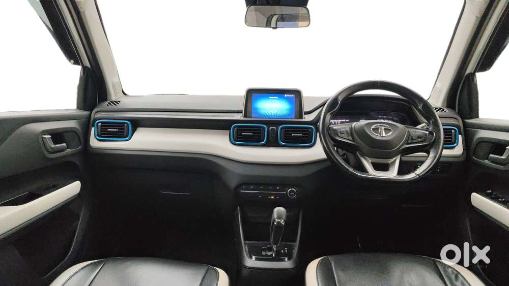 Tata Punch 1.2 Revotron Creative Amt Dual Tone, 2022, Petrol