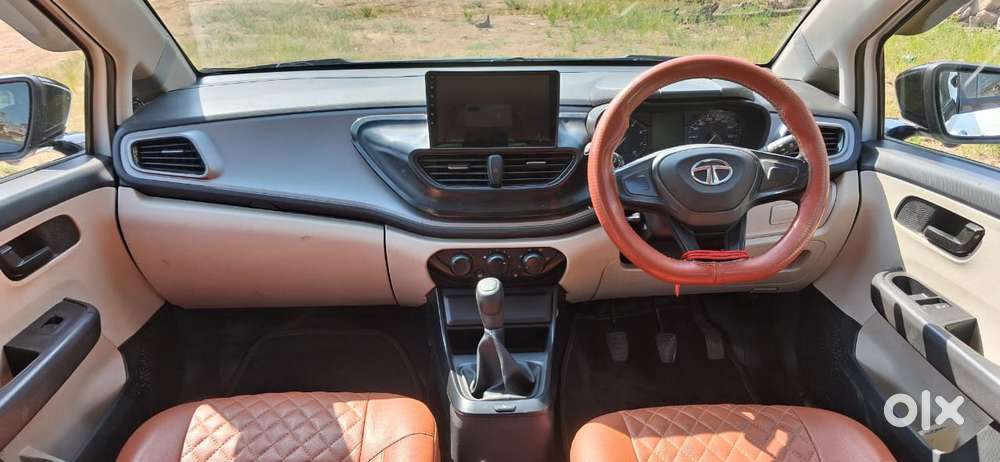 Tata Altroz 1.2 Xe, 2022, Petrol