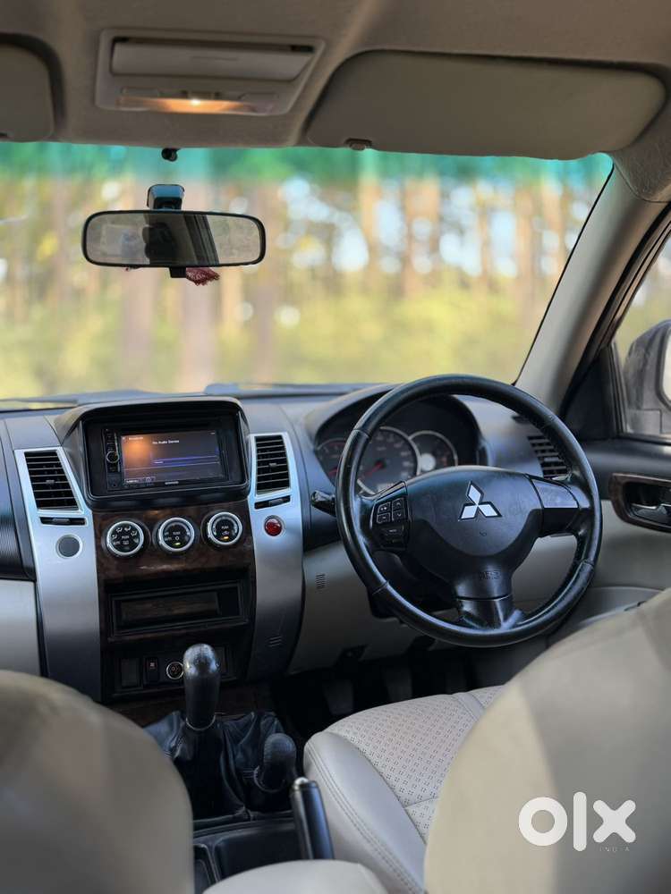 Mitsubishi Pajero Sport 2.5 Manual, 2014, Diesel