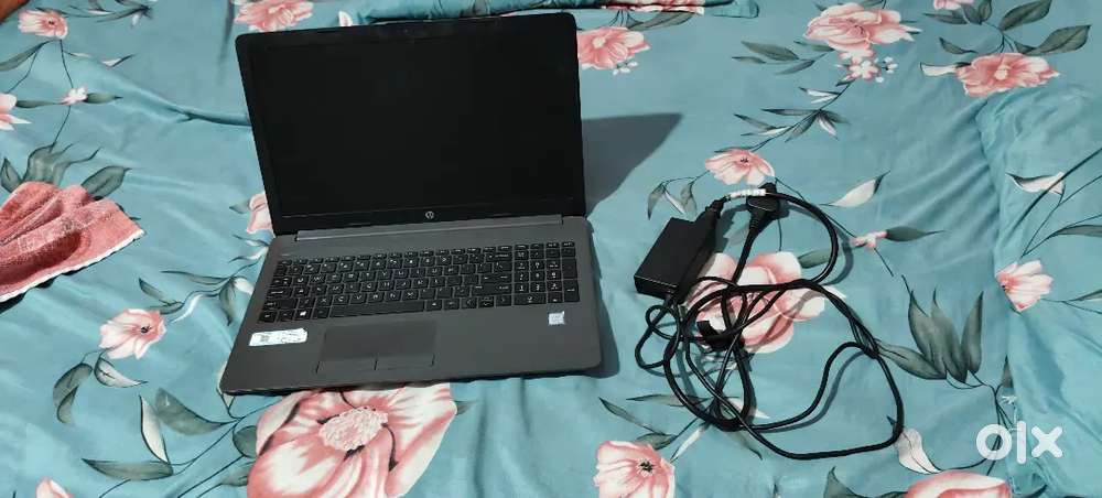 LAPTOP HP 250-G7(C13/4/128GB/15.6)