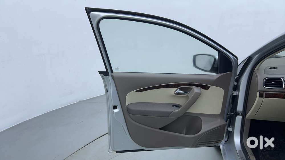 Skoda Rapid 2013-2016 1.6 Mpi Ambition With Alloy Wheel, 2015, Petro..