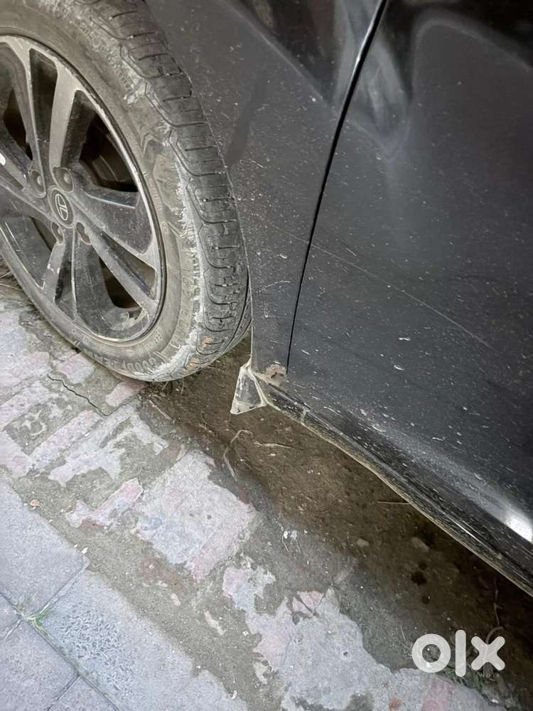 Tata Altroz Petrol 2021