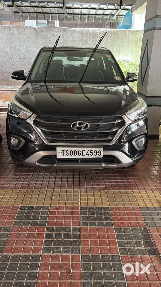 Hyundai Creta Petrol -top End - Sunroof