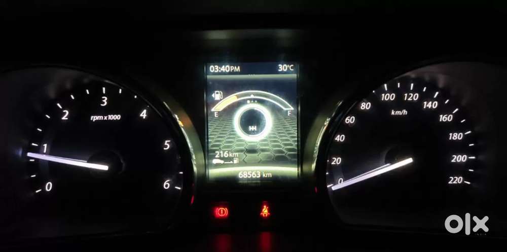 Tata Hexa 2.2 Xe 4x2 7 Str, 2017, Diesel
