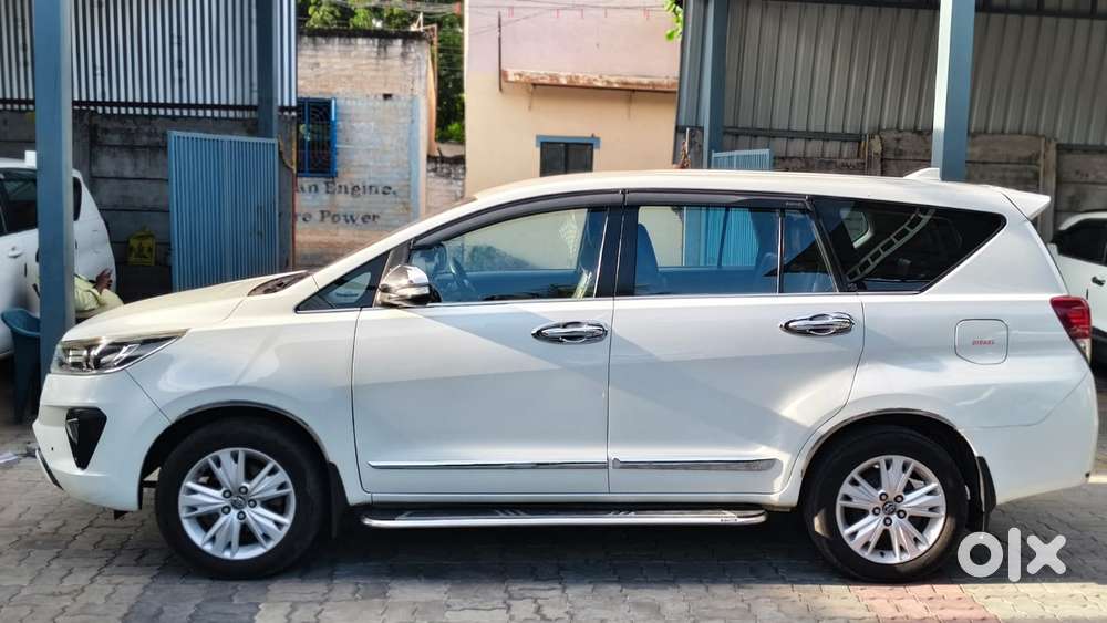 Toyota Innova Crysta 2.4 Z 7 Str, 2017, Diesel