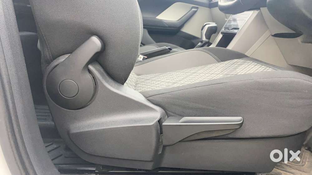 Volkswagen Taigun 1.0 Tsi Highline At, 2025, Petrol