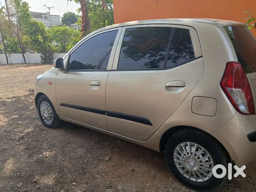 My Car Bechna Hai Kar Mein Kisi Prakar Ka Koi Bhi Kam Nahin Hai