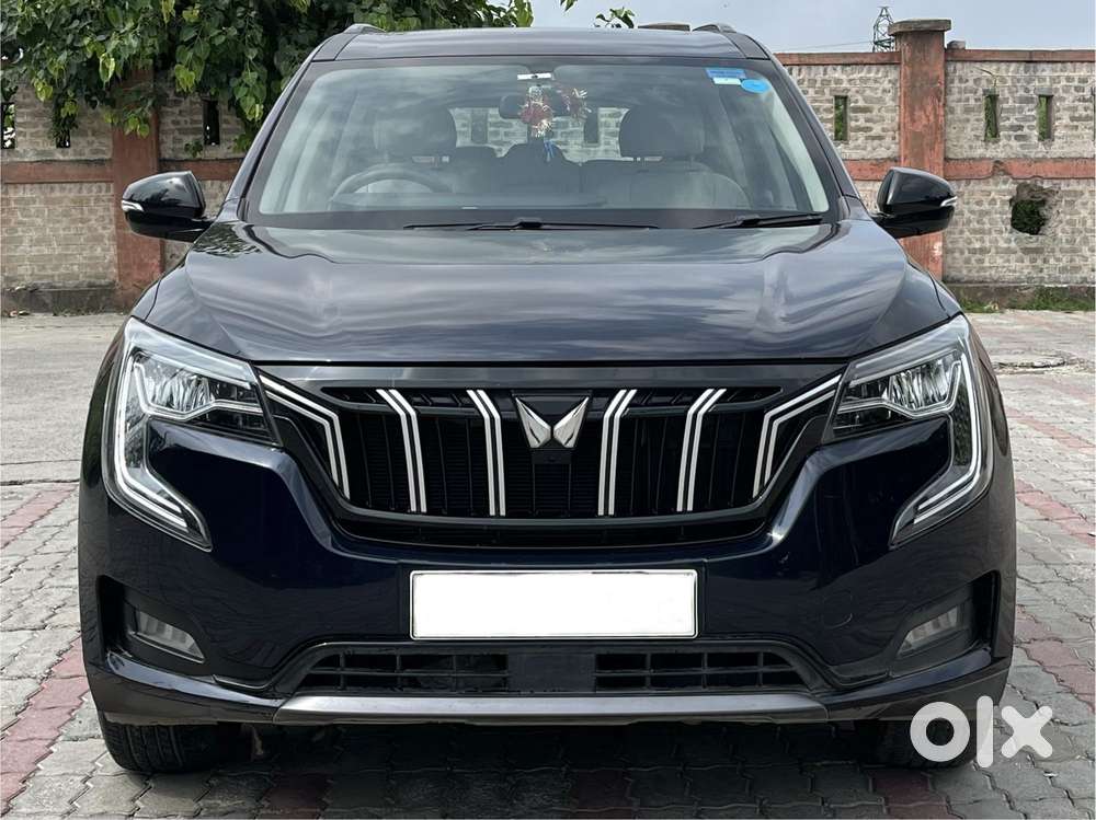 Mahindra Xuv700 Ax 5 Petrol Mt 7 Str (e), 2022, Petrol
