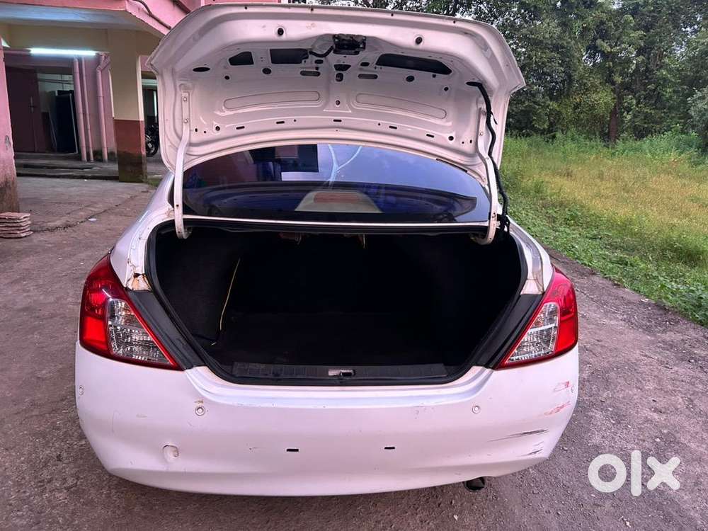 Nissan Sunny 2011 Petrol 890000 Km Driven
