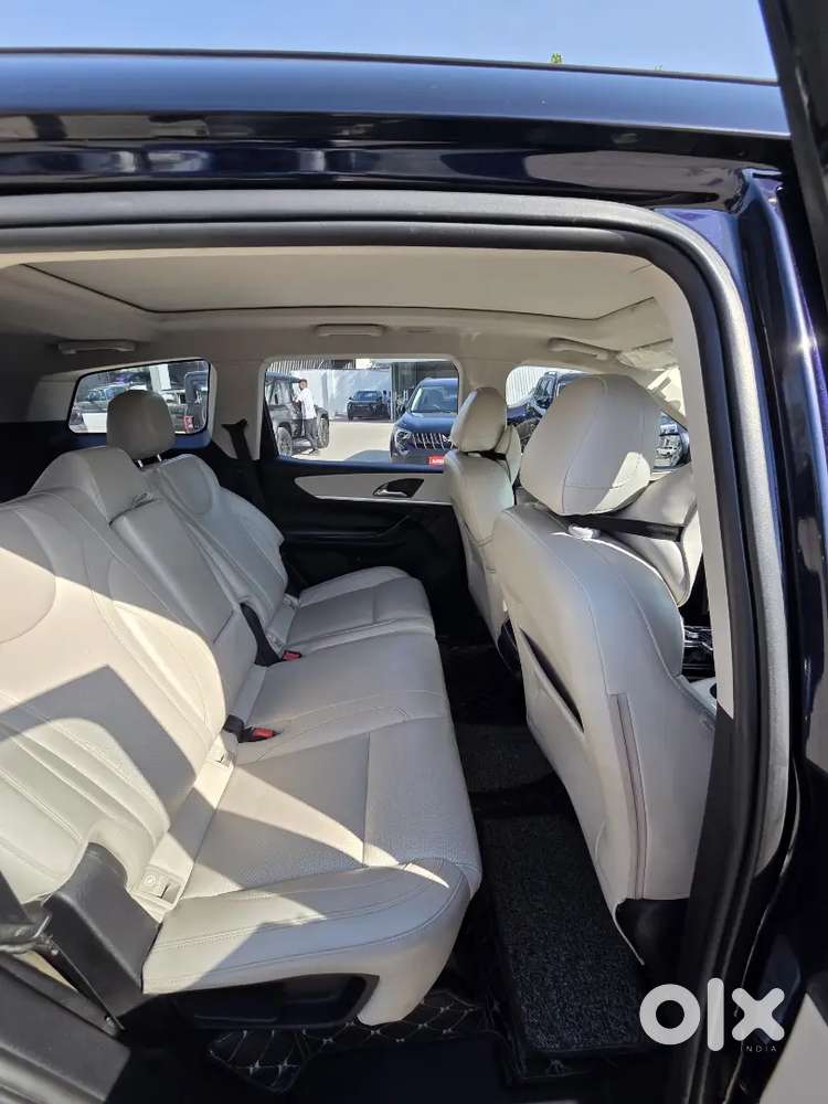 Mahindra Xuv700 2023 Diesel 69000 Km Driven