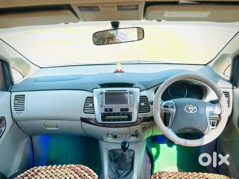 Toyota Innova 2014 Diesel Well Maintained