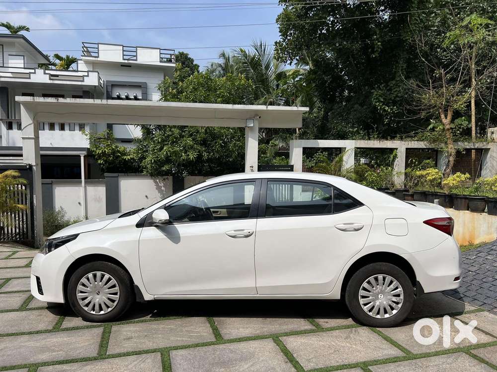 Toyota Corolla Altis 1.8 J, 2014, Diesel
