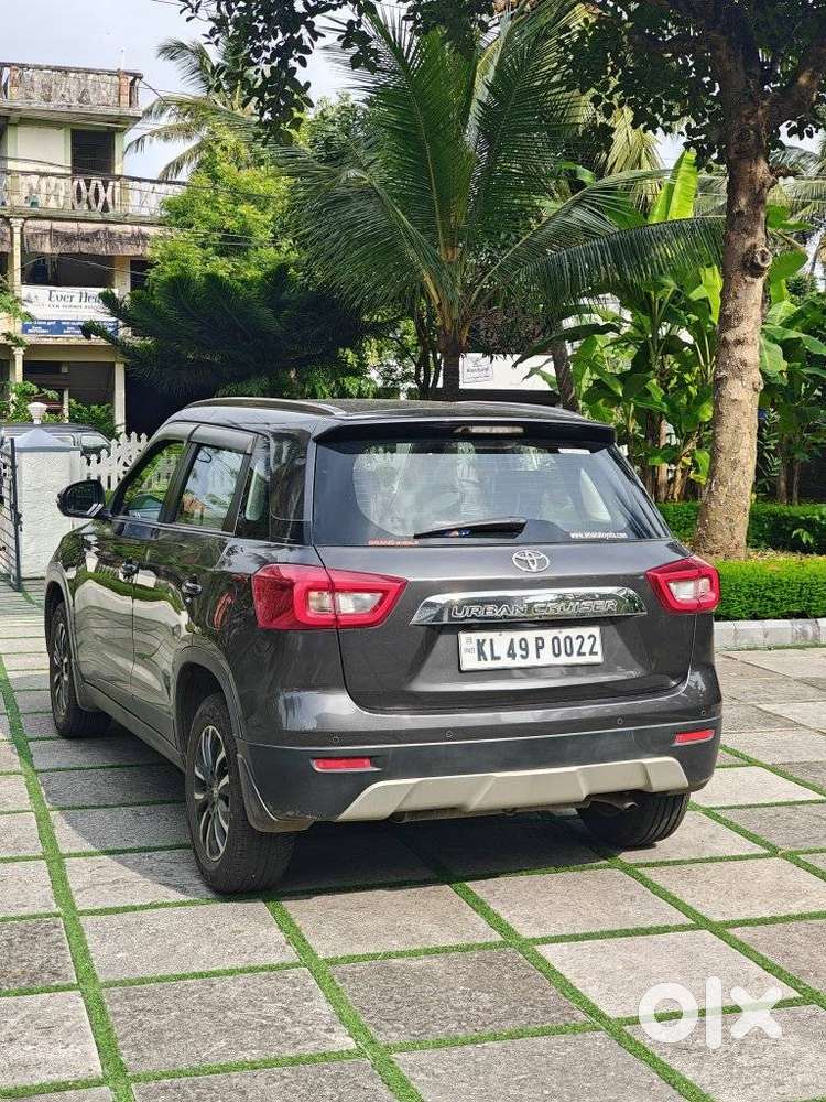 Toyota Urban Cruiser 1.5 Premium Grade Dual Tone At, 2022, Petrol