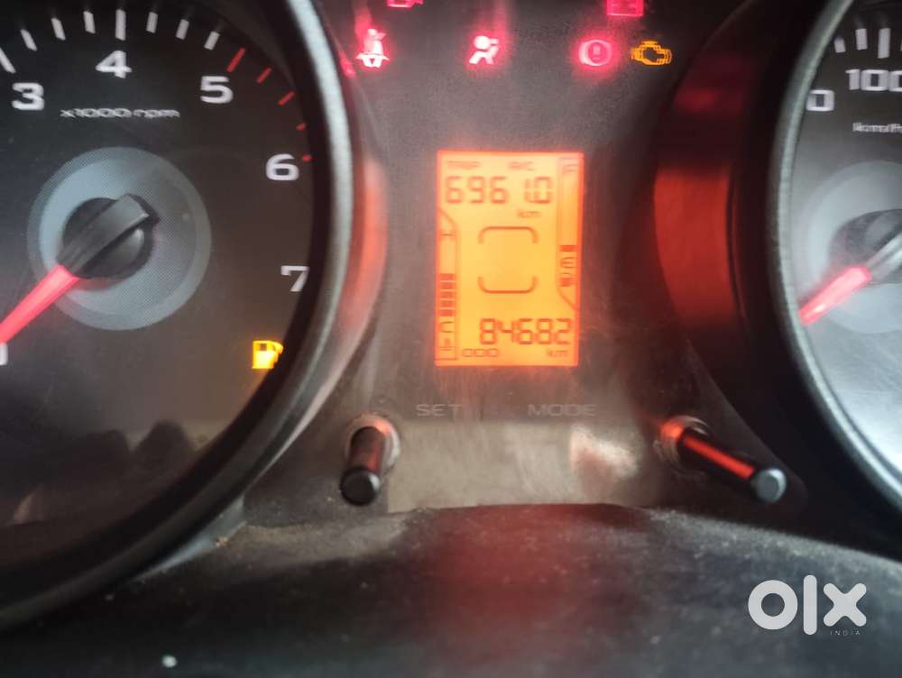 Mahindra Tuv 300 T6 Plus, 2016, Diesel