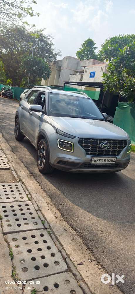 Hyundai Venue Sx+ At, 2020, Petrol