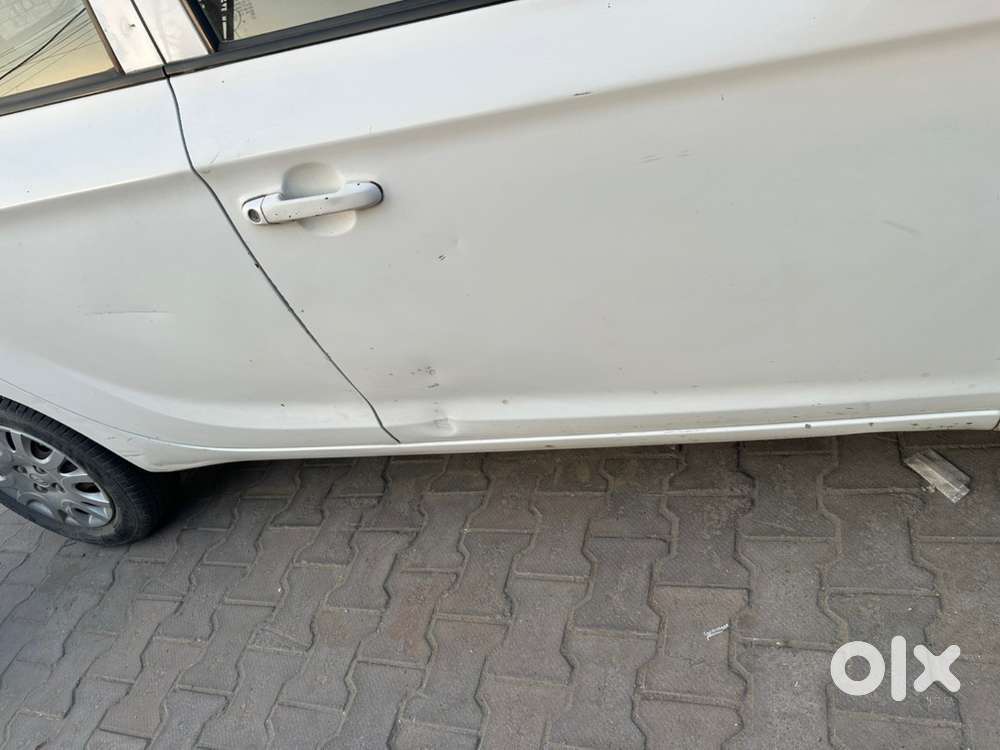 Hyundai I20 Asta Petrol 2011