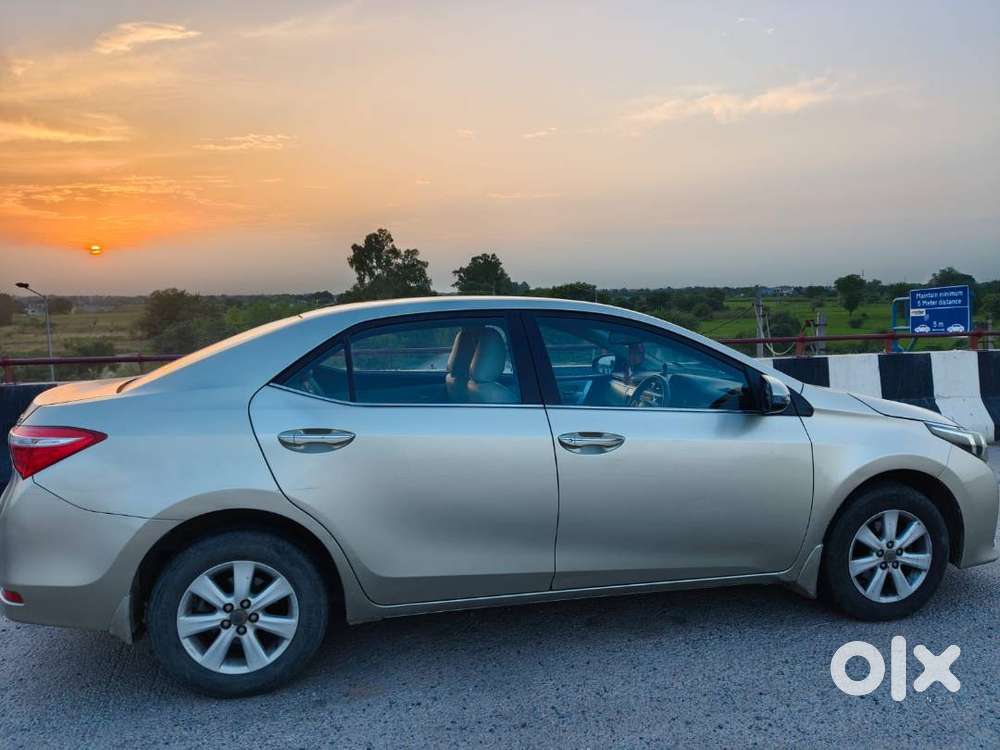 Toyota Corolla Altis 2015