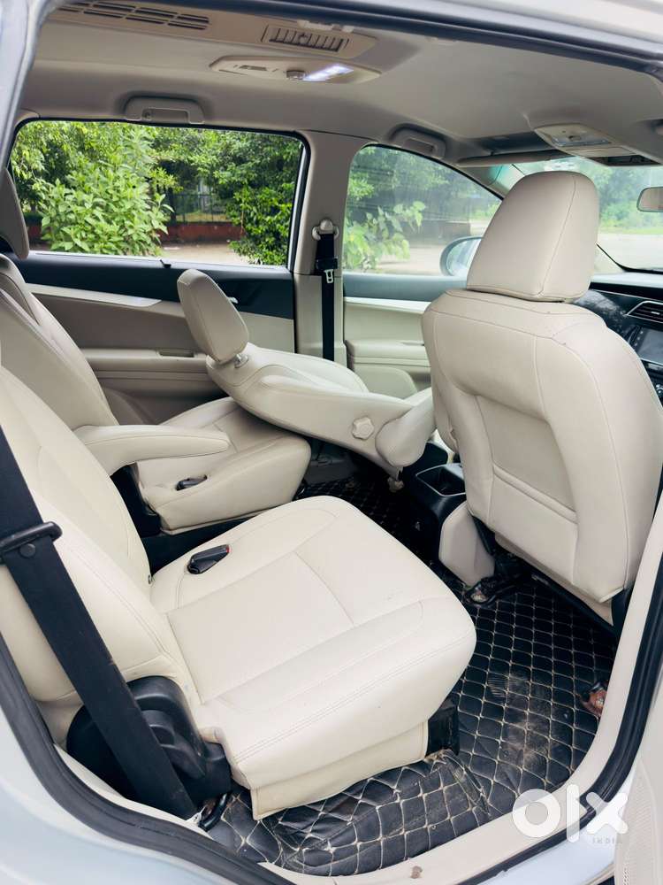 Mahindra Marazzo M8, 2020, Diesel